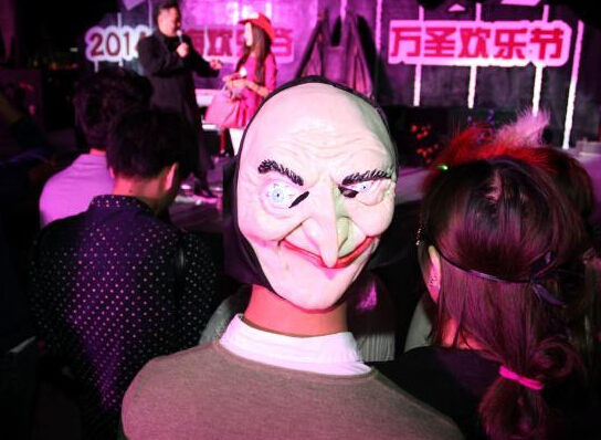 �ٹ�ҹ�����ݿֲ��ɶ� ��ף��ʥ���ֽڡ�