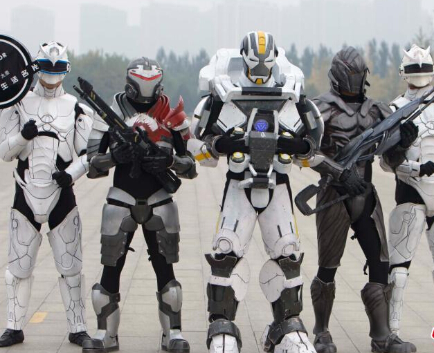 “克隆战士”亮相太原国际车展”