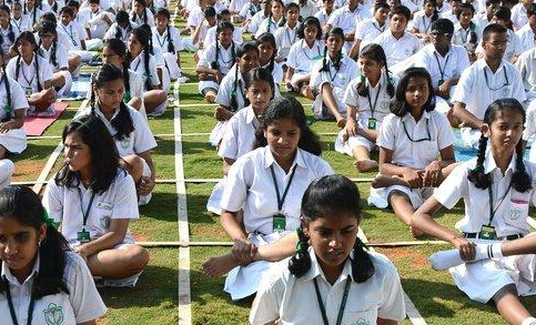 ӡ��5000��ʦ�������٤���������ƽ��