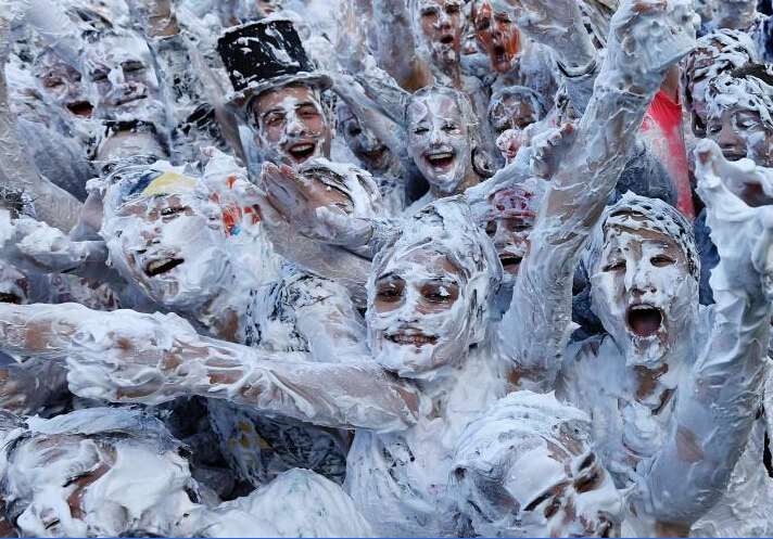 �ո�����Уѧ��������ĭ��ս����