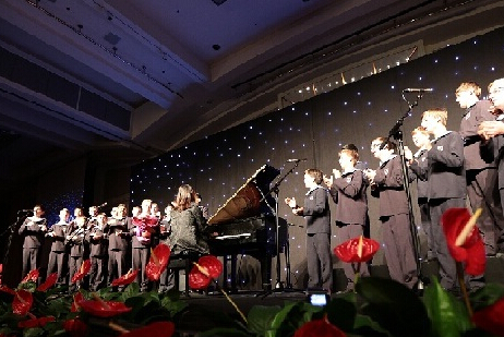 维也纳童声点亮北京嘉里之夜 小暖男舒心又暖胃”