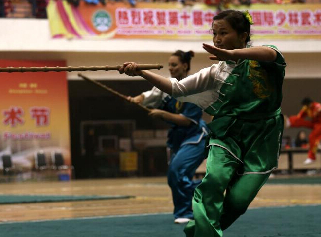 �䵱�ڼ��ش���ѧ��β������֣�������ڡ�