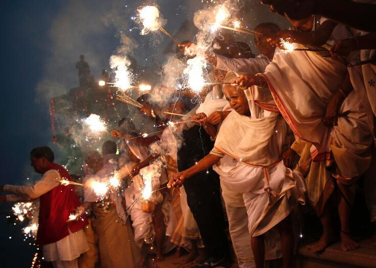 ӡ�ȡ��Ѹ��ǡ���Ů��ȼ��� ��ף�ŵƽڡ�