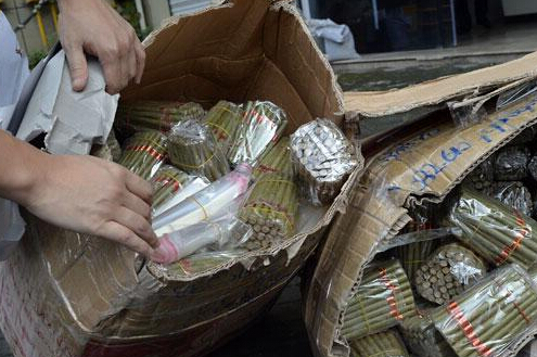 小伙贩卖4万只“土匪烟”被现场抓获”