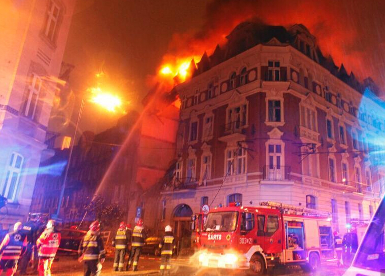 ��������ά��һ����¥������˹��ը�¹ʡ�