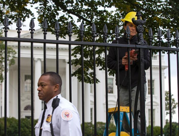 �׹��������ȼ�ǿ Χǽ�������ٴ�������