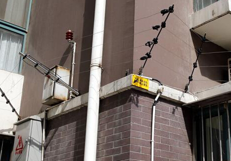 ����һ����¥�ܡ����������� ����ʾ���ѹΣ�ա�