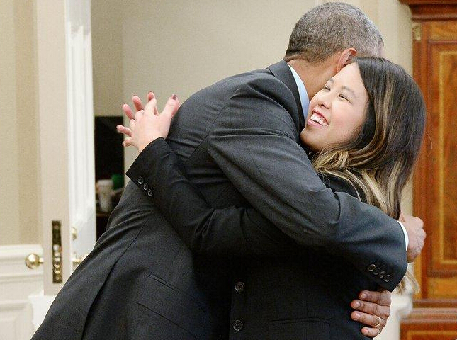 ����λ������Ⱦ������Ů��ʿȬ�� ��°���ӵ����ף��