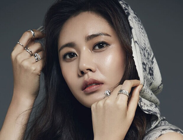 秋瓷炫诱惑大片或性感或清纯 国民媳妇变双面娇娃”