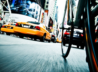 �ͽǶ��Ӿ� ����ŦԼ�������еķ�����