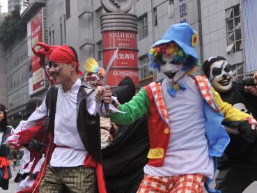 ����������ʥ��ǰϦ��װ�����ͷ��֡�