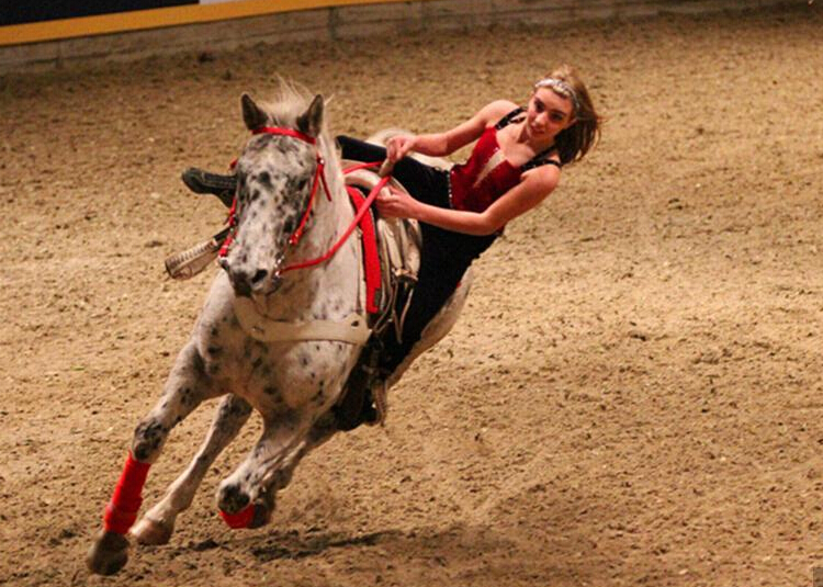 ���׶���м��ô���Ȼʼ���չ��