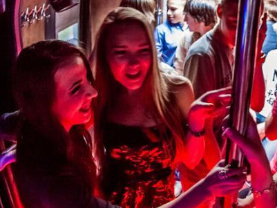 ����˹�̼ұ��Ϊ�� �ɿͳ��������ƶ�ҹ�ꡱ��