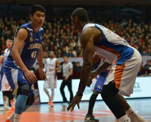 CBA������ƽ22��8���� �Ĵ����˽���ȡ����ʤ��