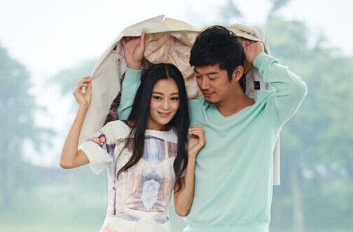 组图:光棍节拉仇恨!芦芳生王媛可玩命秀恩爱”