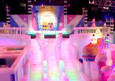 中国冰雕艺术展启幕 海绵宝宝现身美南海湾”