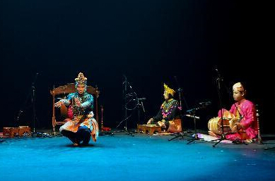 ��2014�������ǹ��ʹ��սڡ��ڼ�¡�¿�Ļ��