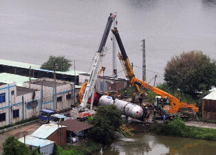 �㶫һ�۹޳����������� ��ѧ����й©(������ͼ)��