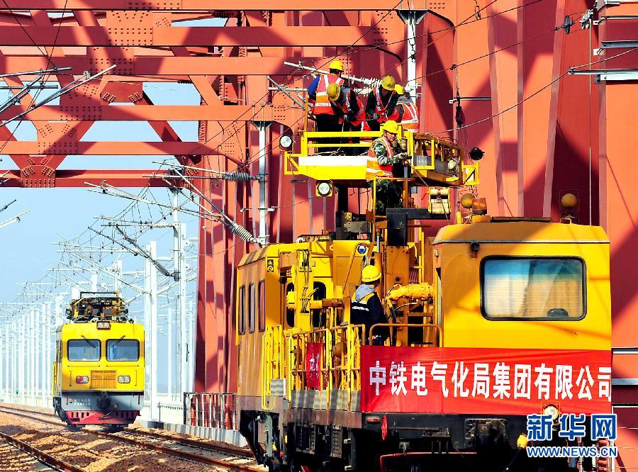 ֣���Ǽ���·����Ӵ���ʩ���׶Ρ�