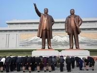 ��ý����ƽ�����������ͷ����Ա��鴩�ţ���ͼ����