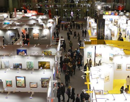 �������׶���չ���ڰ��迪Ļ��