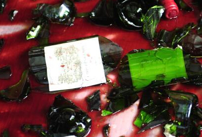 ���ھ���ŭ���ܼ�ֵ700����١����ơ���