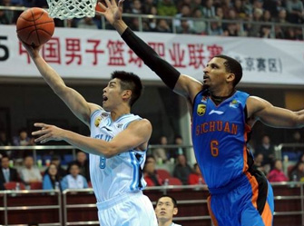 CBA联赛:北京队主场大胜四川”