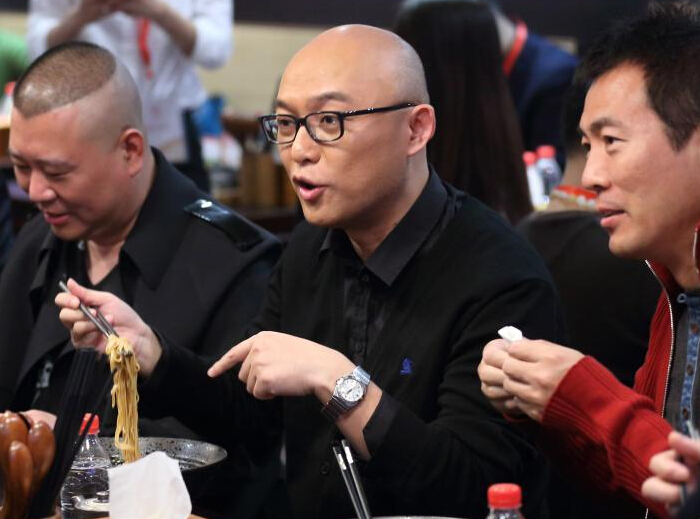 名嘴孟非南京开面馆 郭德纲黄健翔来捧场”