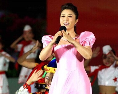 刘媛媛为新疆兵团再创新歌《北屯之星》(图)”