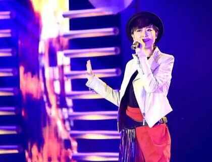 “音乐小主”杨梓受邀出席金像奖颁奖晚会(图)”