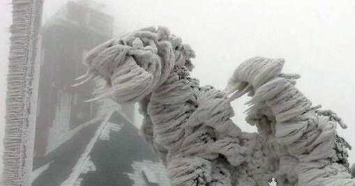 德国山区雪后宛如雕塑艺术”