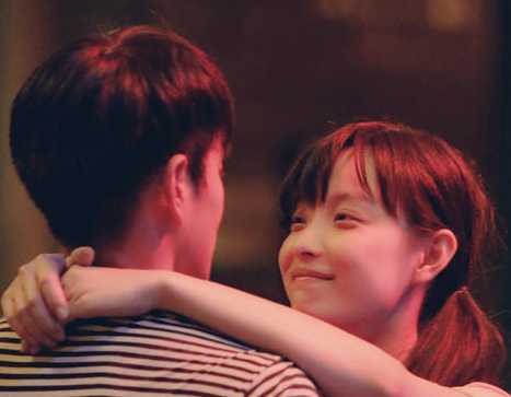 《匆匆那年》曝巴黎删减片段红裙倪妮美哭惹”