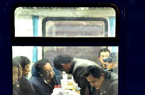 山东新疆开通直达特快列车 运行时间减少8小时35分”