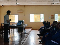 ��������������Ա�����й�ר�Ұ�����������ѵ��