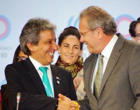 �����������ʱ32Сʱ�����硱��Ļ��