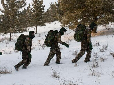 ս�Ϻ� �±�־��