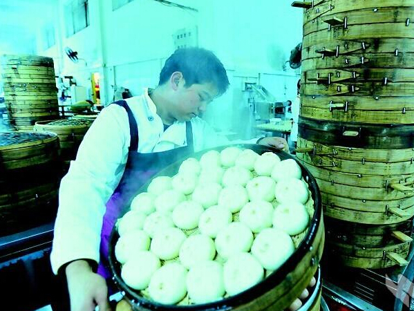 �人һ��ѧ����6�ݹ�����41��ƶ��ѧ����