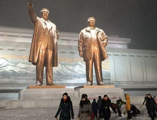 ƽ��ӭ��2014�궬�ĵ�һ��ѩ��