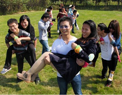 工会搭台做“红娘” 滨江青年牵手意中人”