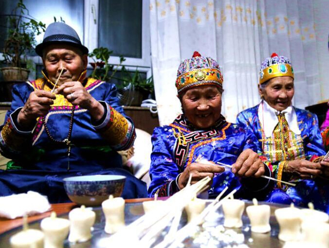 新疆博湖县蒙古族庆祝祖鲁节”