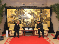 新华社副社长慎海雄会见中国国际航空股份有限公司党委书记樊澄一行”