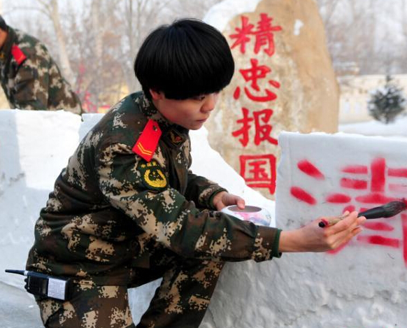 新疆边防官兵打造特色军营文化”