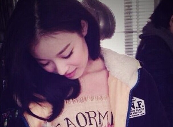 倪妮变“喵总“荧屏首秀狂亲萌宠 圆儿时奇幻梦想”