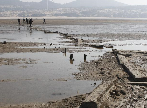 ۶�����ƽ�����ˮλ ��������ʯ����¶��