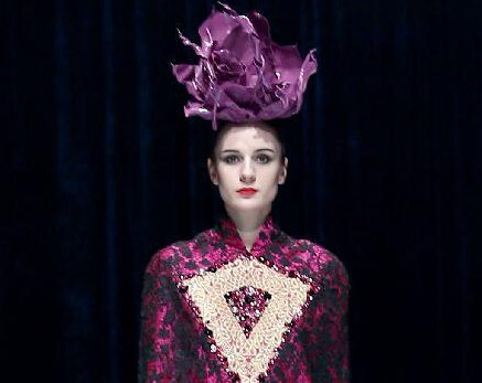 中国—东盟时装周上演马来西亚设计师婚纱礼服秀”