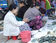 ̽����������ʯ�����г���