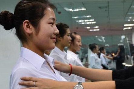 �ճ��տ���Ϯ ������Ů��������Բ���ս��Ρ���