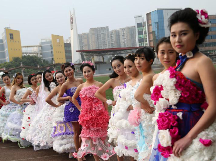 �ɶ���У��������ĩ�� ��ֽ���䡱��ɴ��