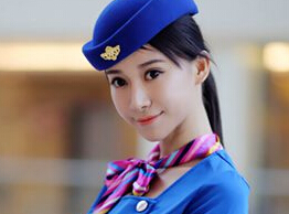 “北影校花”倪慕斯挑战“封女神”空姐制服大PK”