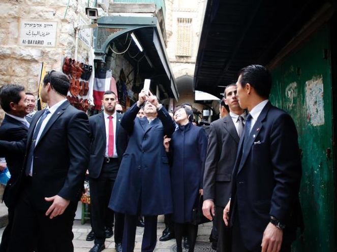 �����ల���ι�Ү·����ɳ�Я�����ġ�